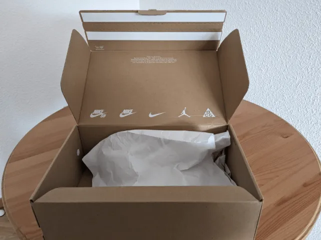 Innovación en packaging Nike - ejemplo de copywriting aplicado a la experiencia del cliente